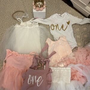 Lot of baby girl 1 year birthday/cake smash outfits and crown